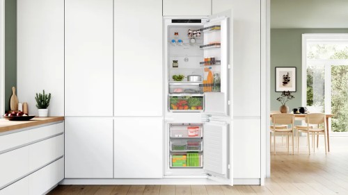 Встраиваемый двухкамерный холодильник Bosch KIN96VFD0 290л NoFrost VitaControl Serie | 4 SuperFreezing